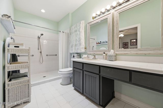 444 E Creekview Drive, Hampstead, NC 28443
