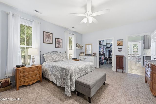 444 E Creekview Drive, Hampstead, NC 28443