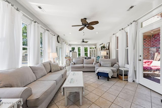 444 E Creekview Drive, Hampstead, NC 28443