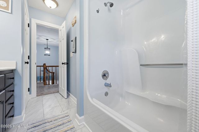 444 E Creekview Drive, Hampstead, NC 28443
