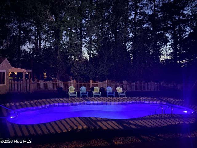 444 E Creekview Drive, Hampstead, NC 28443