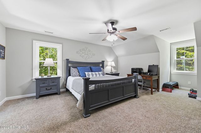 444 E Creekview Drive, Hampstead, NC 28443