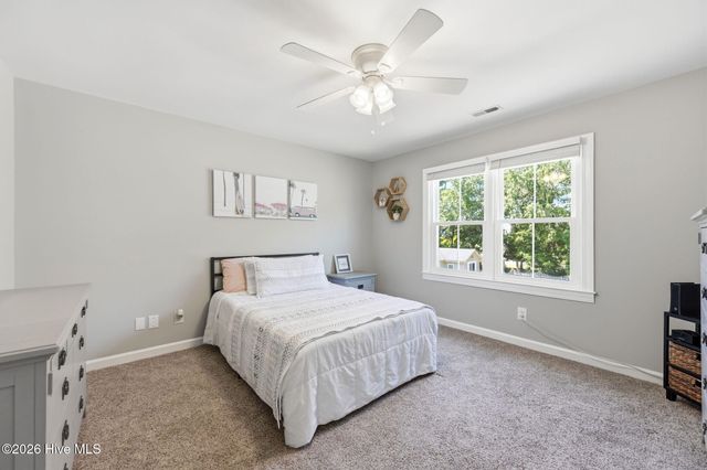 444 E Creekview Drive, Hampstead, NC 28443