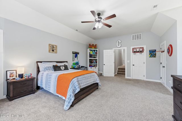 444 E Creekview Drive, Hampstead, NC 28443