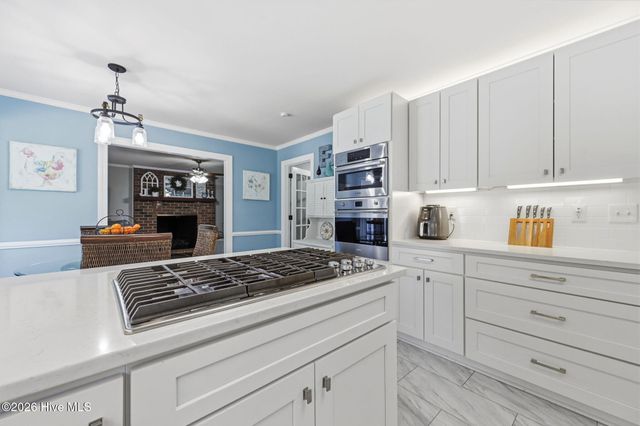 444 E Creekview Drive, Hampstead, NC 28443