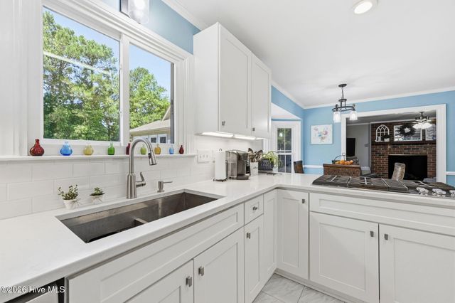 444 E Creekview Drive, Hampstead, NC 28443