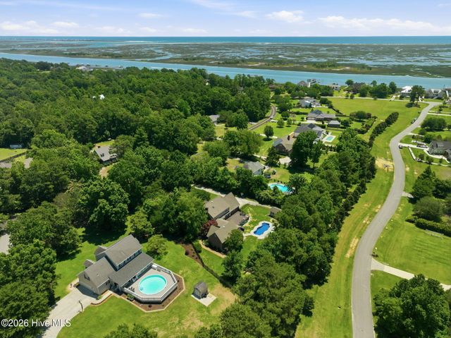 444 E Creekview Drive, Hampstead, NC 28443