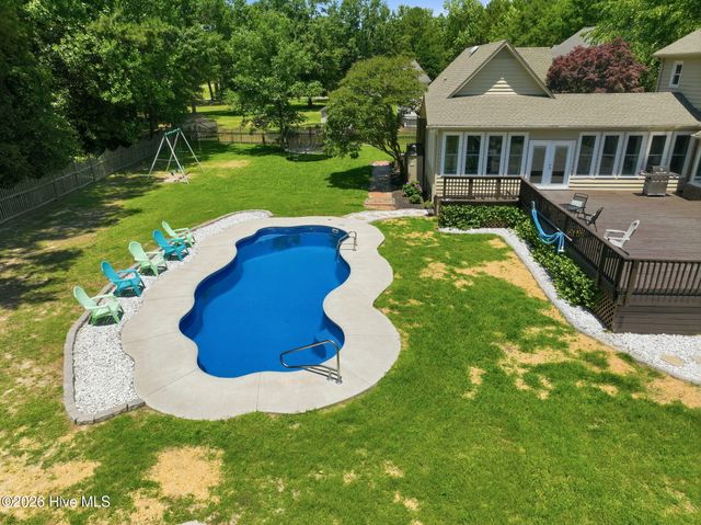 444 E Creekview Drive, Hampstead, NC 28443