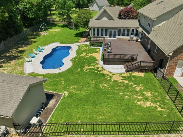 444 E Creekview Drive, Hampstead, NC 28443
