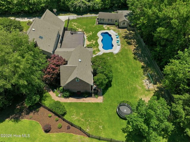 444 E Creekview Drive, Hampstead, NC 28443