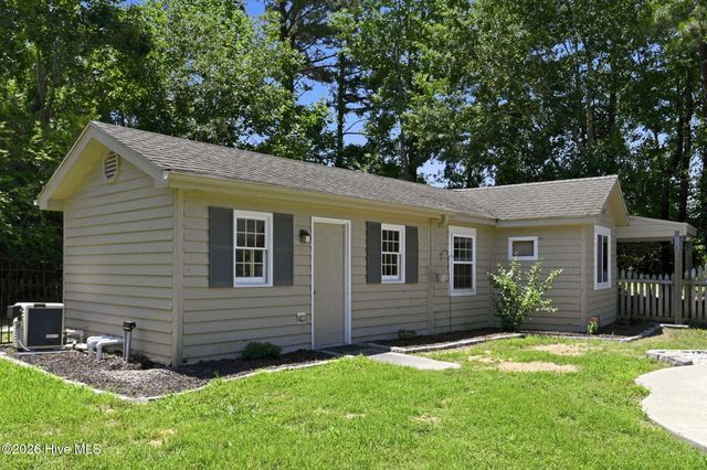 444 E Creekview Drive, Hampstead, NC 28443