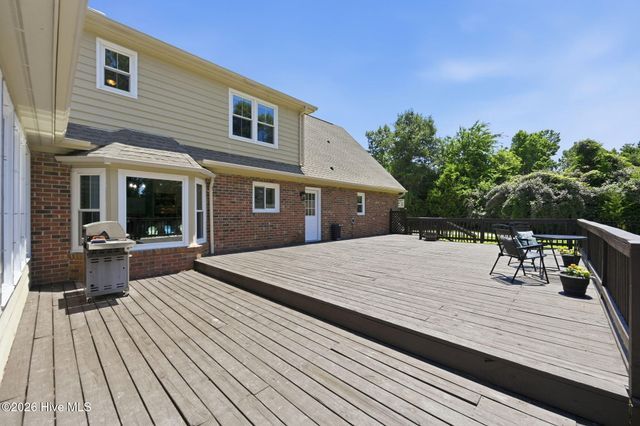 444 E Creekview Drive, Hampstead, NC 28443