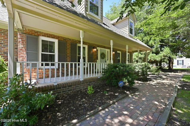 444 E Creekview Drive, Hampstead, NC 28443