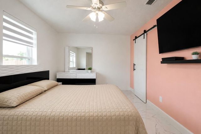 16814 Square Rigger Lane, Friendswood, TX 77546
