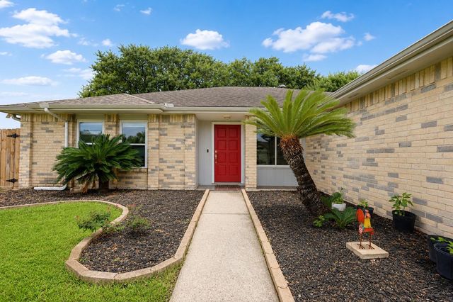 16814 Square Rigger Lane, Friendswood, TX 77546