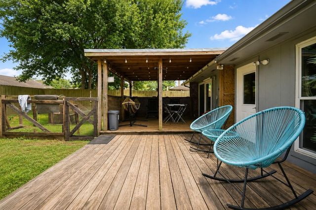 16814 Square Rigger Lane, Friendswood, TX 77546