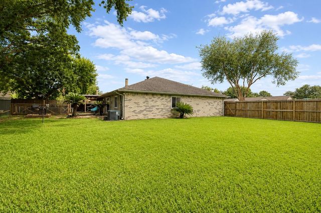 16814 Square Rigger Lane, Friendswood, TX 77546