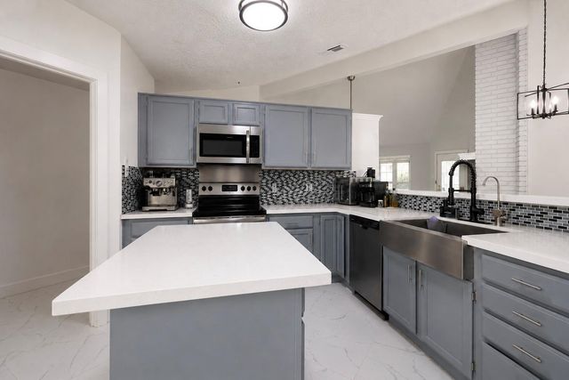 16814 Square Rigger Lane, Friendswood, TX 77546