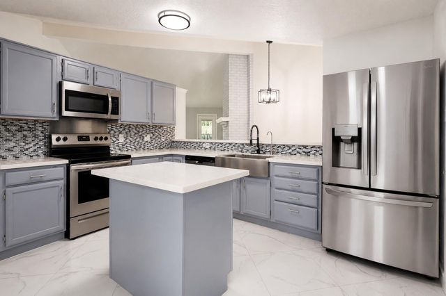 16814 Square Rigger Lane, Friendswood, TX 77546