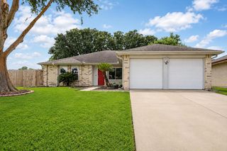 16814 Square Rigger Lane, Friendswood, TX 77546