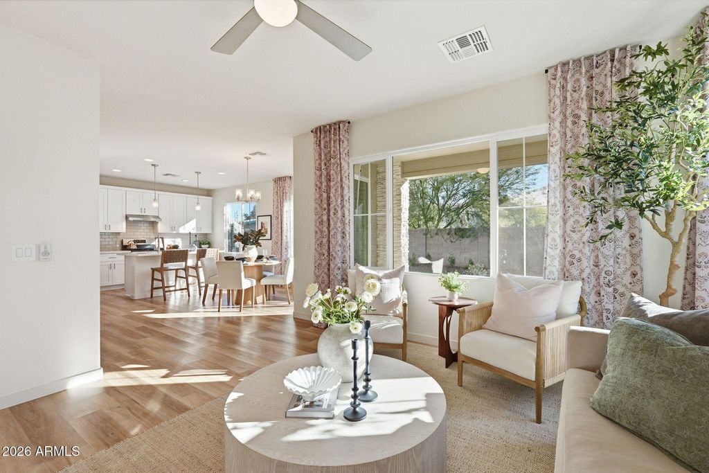 Image 1 of property listing at 6521 N 15TH Drive, Phoenix, AZ 85015