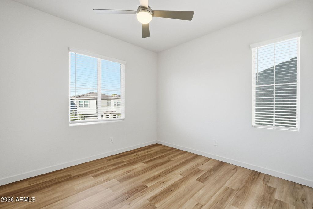 Image 21 of property listing at 6521 N 15TH Drive, Phoenix, AZ 85015