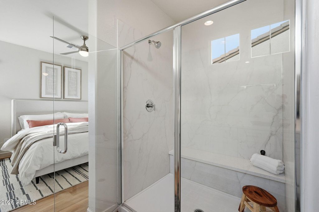 Image 24 of property listing at 6521 N 15TH Drive, Phoenix, AZ 85015