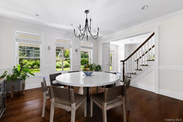 77 Mud Road, Setauket, NY 11733