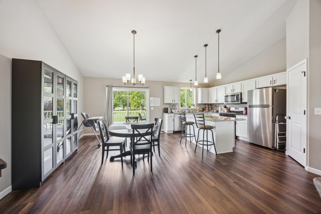 8818 Farmstead Avenue, Monticello, MN 55362