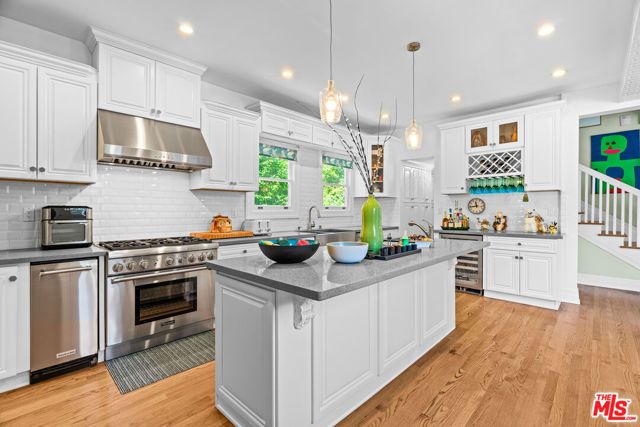 1841 Wellington Road, Los Angeles, CA 90019