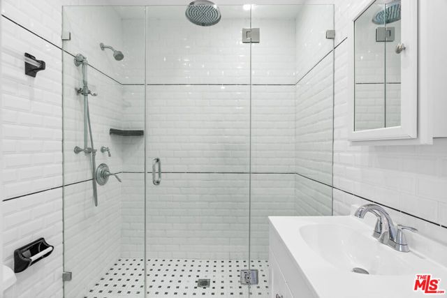 1841 Wellington Road, Los Angeles, CA 90019