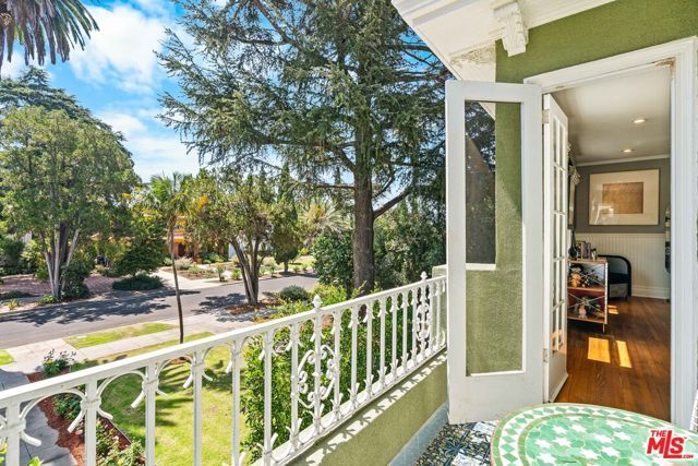 1841 Wellington Road, Los Angeles, CA 90019