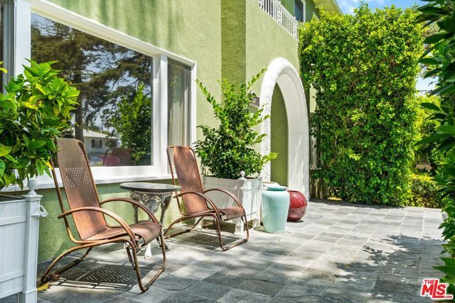 1841 Wellington Road, Los Angeles, CA 90019
