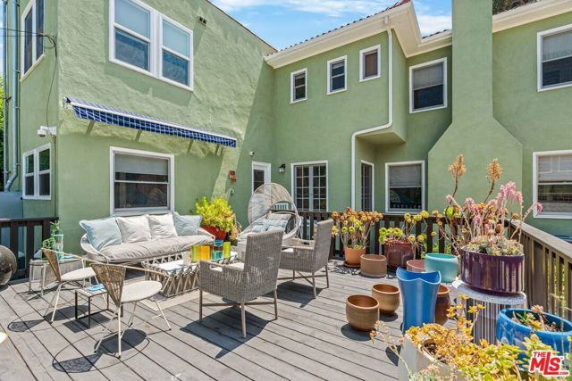 1841 Wellington Road, Los Angeles, CA 90019