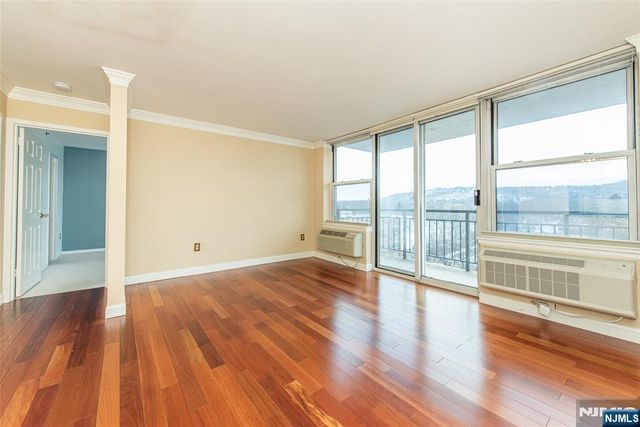 300 Main Street 915, Little Falls, NJ 07424