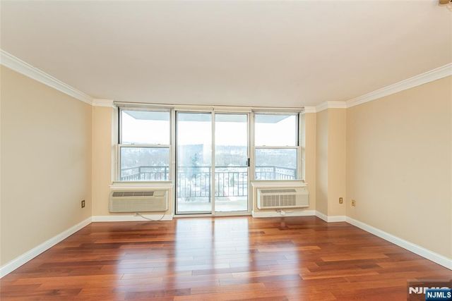 300 Main Street 915, Little Falls, NJ 07424