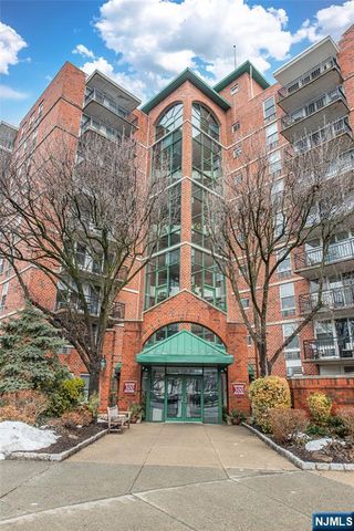 300 Main Street 915, Little Falls, NJ 07424