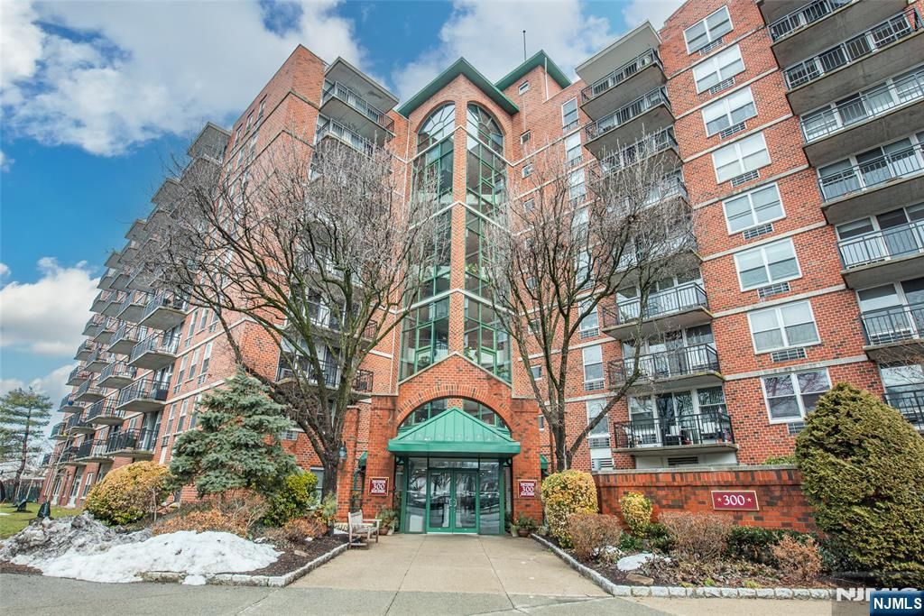 300 Main Street 915, Little Falls, NJ 07424