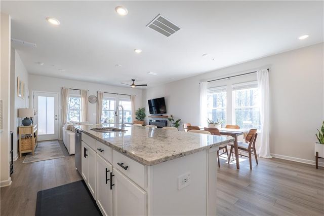 6415 Apalachee SE Way, Smyrna, GA 30126