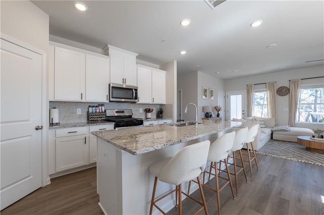 6415 Apalachee SE Way, Smyrna, GA 30126