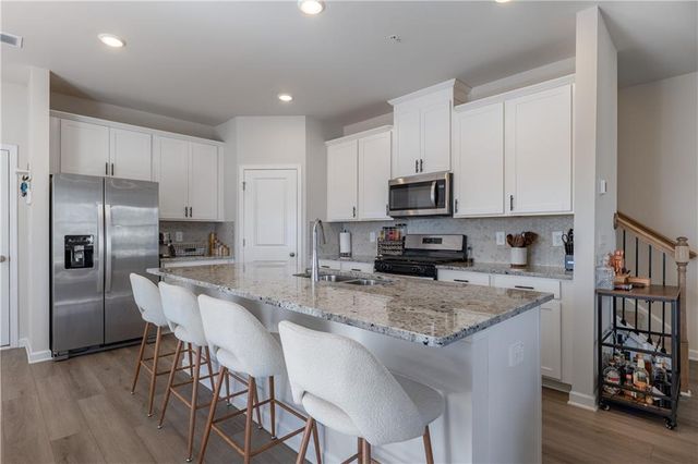 6415 Apalachee SE Way, Smyrna, GA 30126