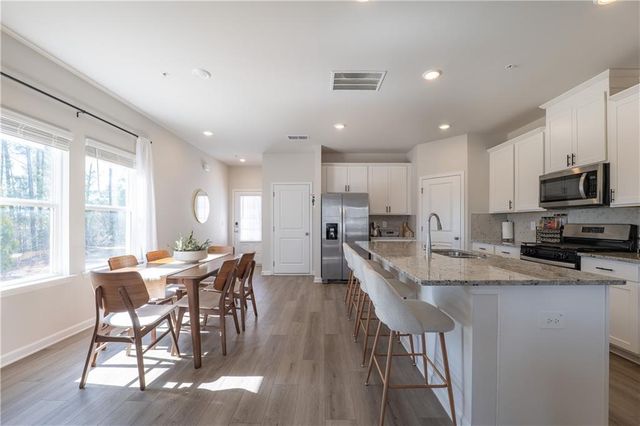 6415 Apalachee SE Way, Smyrna, GA 30126