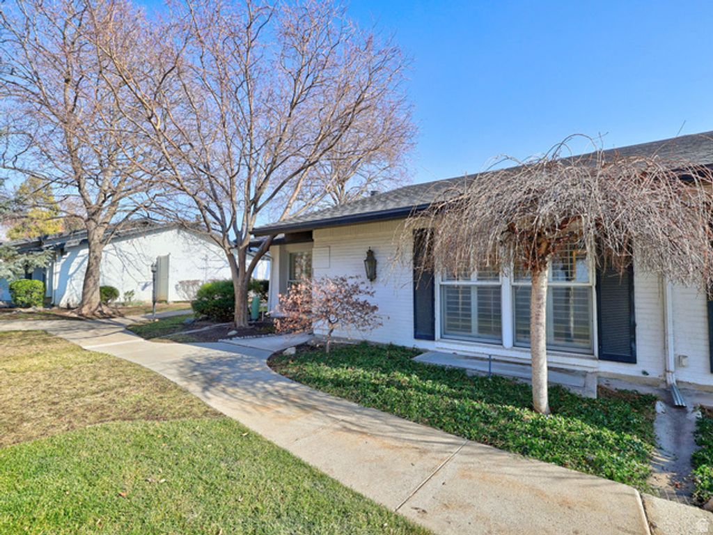 Image 2 of property listing at 4143 S 635 E, Murray, UT 84107