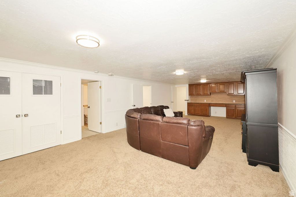 Image 26 of property listing at 4143 S 635 E, Murray, UT 84107