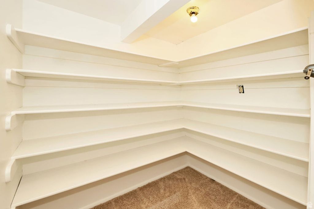 Image 28 of property listing at 4143 S 635 E, Murray, UT 84107