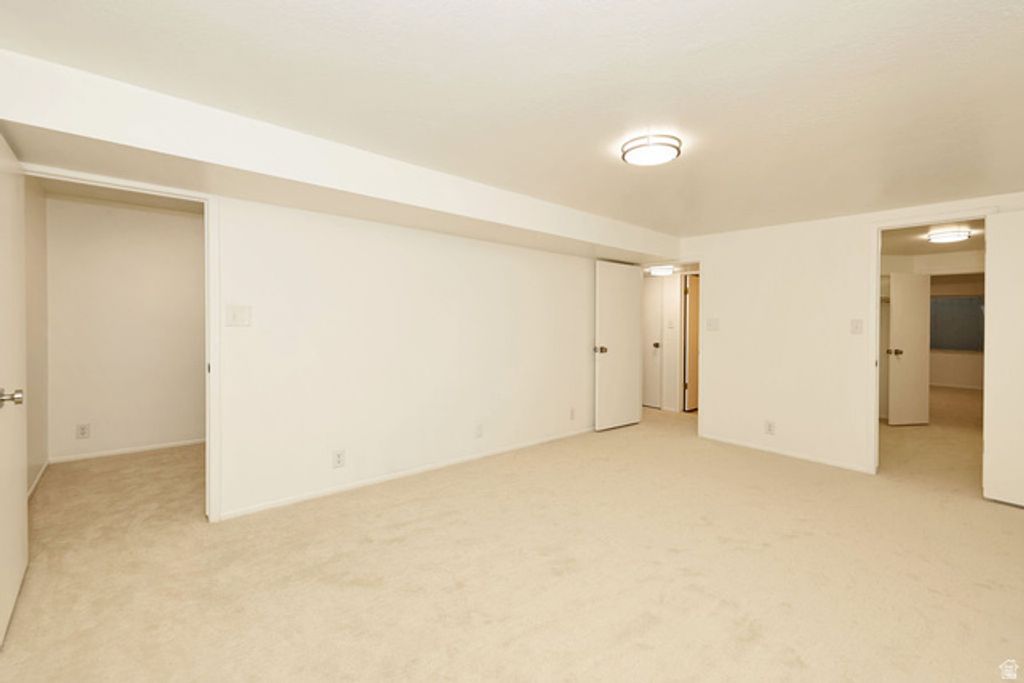 Image 34 of property listing at 4143 S 635 E, Murray, UT 84107