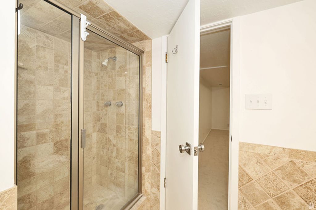 Image 35 of property listing at 4143 S 635 E, Murray, UT 84107