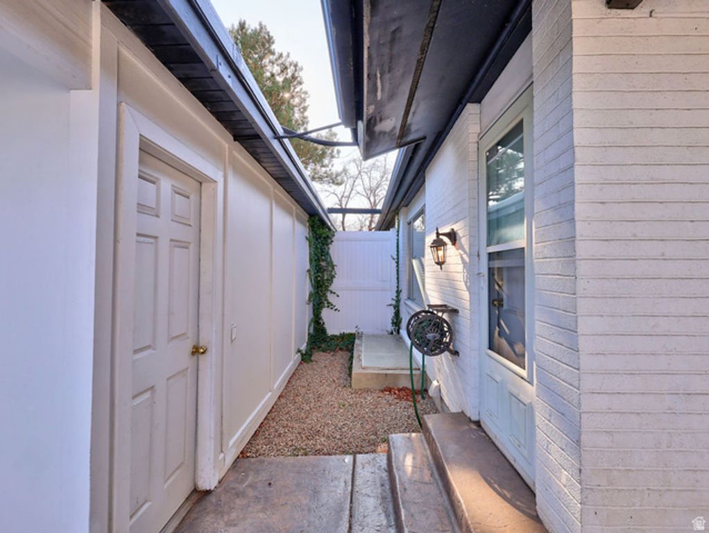 Image 37 of property listing at 4143 S 635 E, Murray, UT 84107