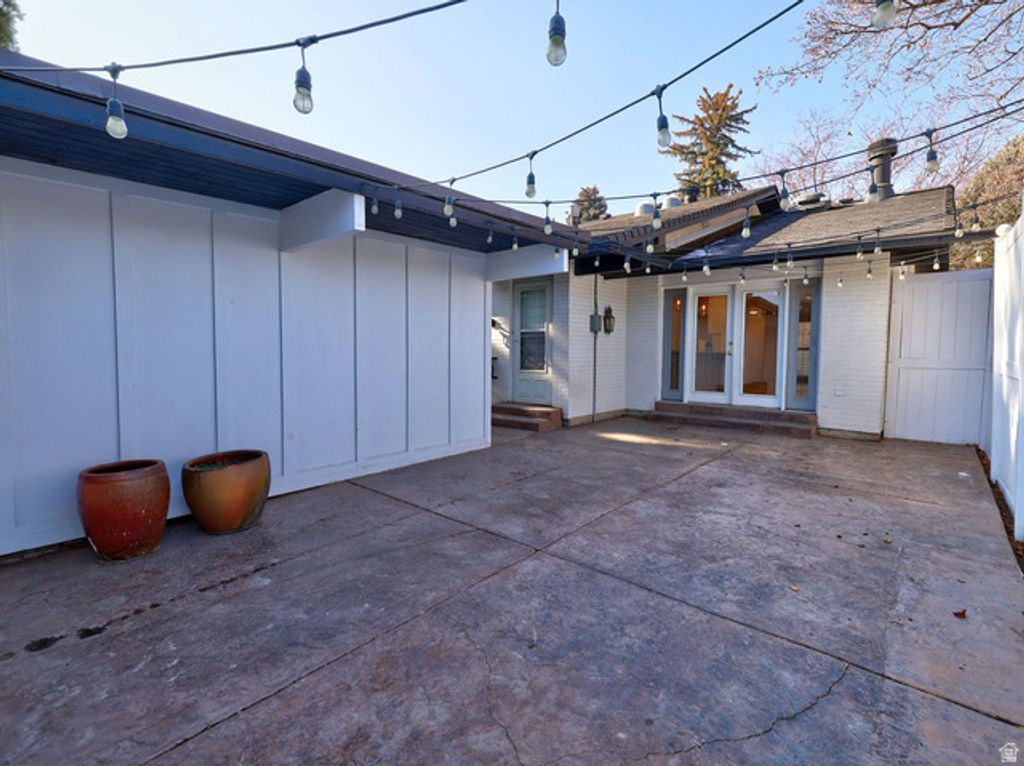 Image 38 of property listing at 4143 S 635 E, Murray, UT 84107