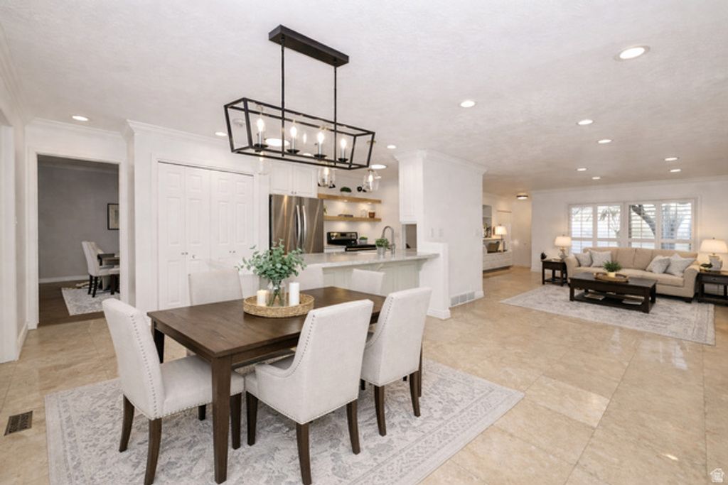 Image 6 of property listing at 4143 S 635 E, Murray, UT 84107